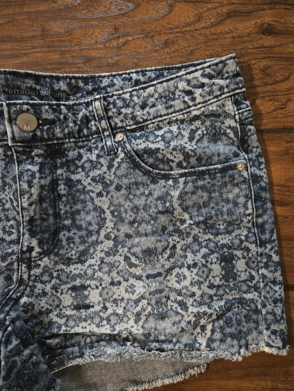Mossimo Size 8 Junior Denium Shorts - Picture 4 of 10